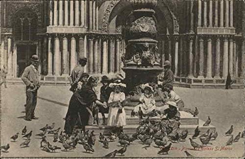 Hranjenje golubova na Piazza San Marco Venezia, Italija originalna Vintage razglednica