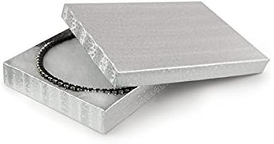 RJ prikazuje 25 pakiranja srebrne kutije s nakitom napunjenim pamukom, kopča za remen, privjesak, broš, narukvica, šljokica, anklet